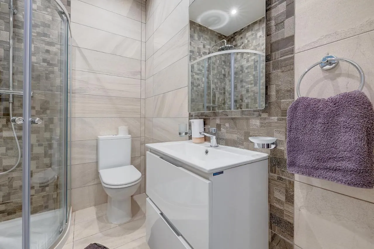Modern 1Br Apartment, Central Location Sliema 0*,  Malta