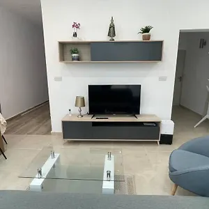 New Two Bedroom Flat Kamila On A Dwell Appartement